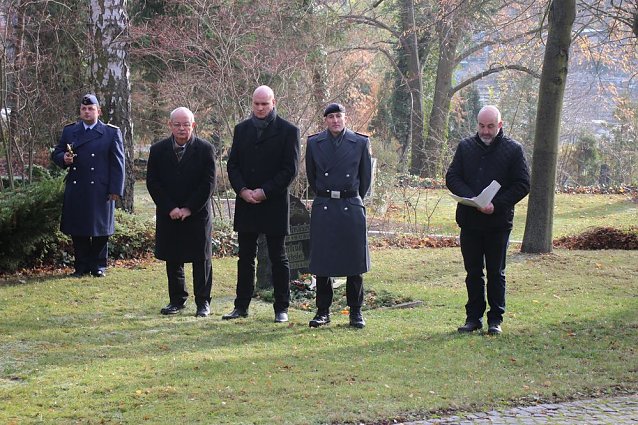 Bild: Der Opfer von Gewalt und Kriegen gedacht