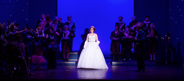 Bild: Zinzi Frohwein (Cendrillon)