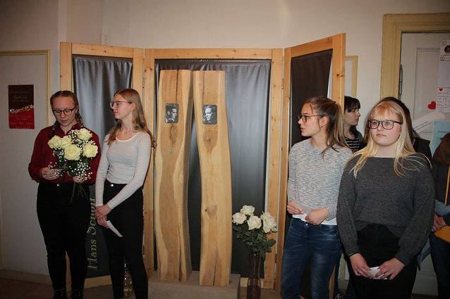 Bild: Ansturm aufs Gymnasiums