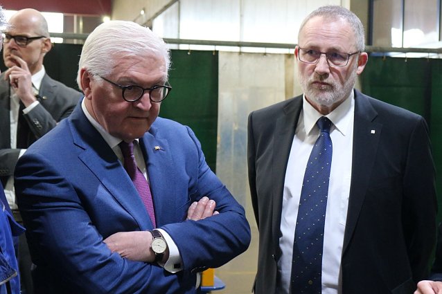 Bild: Bundespr&auml;sident Frank Walter Steinmeier zu Besuch bei Schachtbau Nordhausen