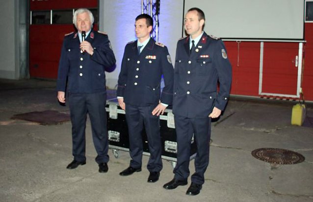 Bild: Freiwillige Feuerwehr pr&auml;sentierte HLF20