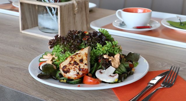 Bild: Gesunde Ern&auml;hrung am S&uuml;dharz-Klinikum
