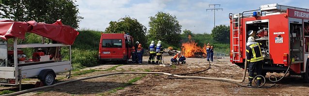 Bild: Tag der Berufsfeuerwehr in Clingen durchgef&uuml;hrt