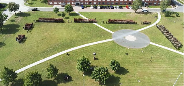 Bild: Soldaten aus vier Standorten