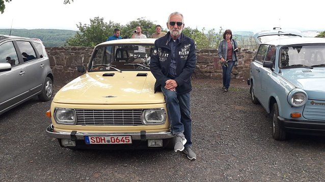Bild: Rennfahrer ist Peter S&uuml;ssemilch schon lange nicht mehr, die Liebe zum Motorsport ist geblieben