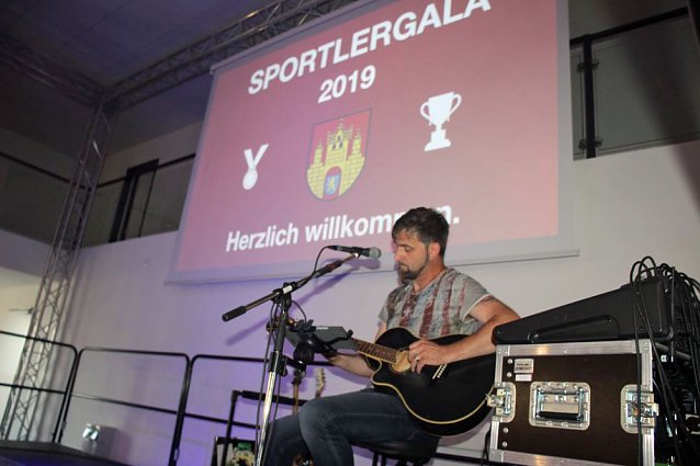 Bild: Fu&szlig;baller geehrt