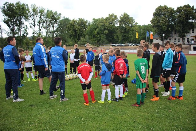 Bild: Fu&szlig;ballferienschule &ouml;ffnete Pforten
