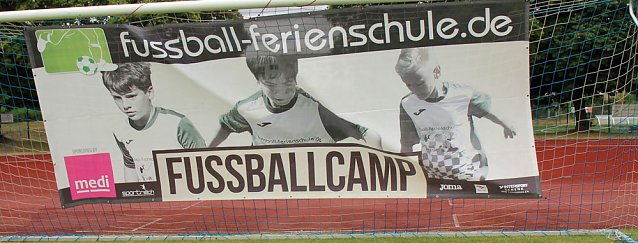 Bild: Fu&szlig;ballferienschule &ouml;ffnete Pforten