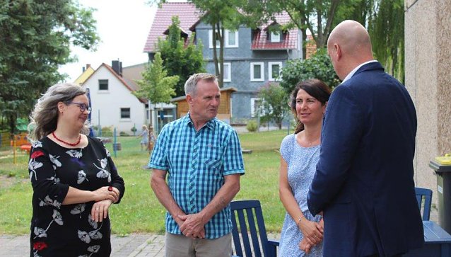 Bild: Als Th&uuml;ringer Eltern Kind Zentrum geehrt