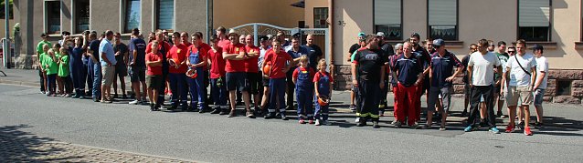 Bild: Feuerwehrfest mit Kindersachenbasar