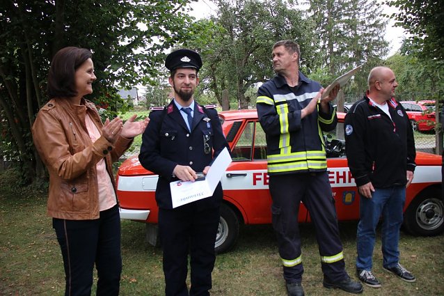 Bild: Kameraden f&uuml;r Jugendarbeit geehrt