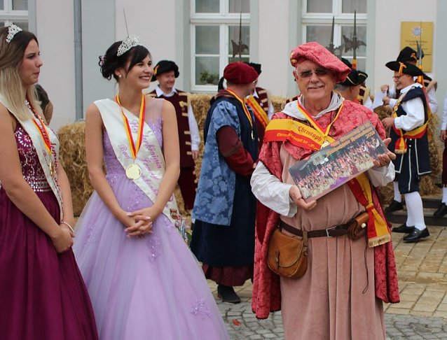 Bild: Hausm&auml;nner zogen durch die Kurstadt