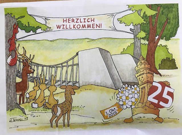 Bild: Feierliche Einweihung der H&auml;ngeseilbr&uuml;cke im B&auml;rental in der Hohen Schrecke