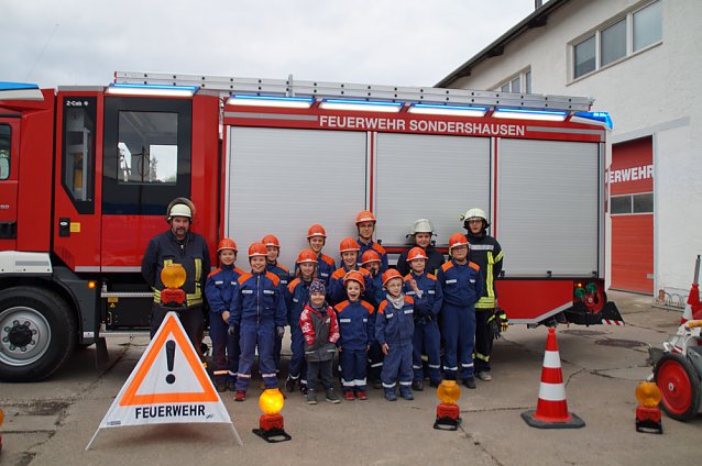 Bild: Berufsfeuerwehrtag bei der Jugendfeuerwehr Bebra