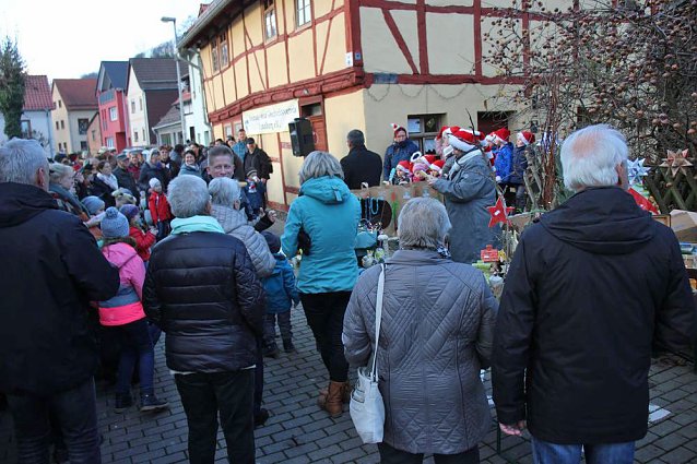Bild: Feiner Weihnachtsmarkt in Jechaburg