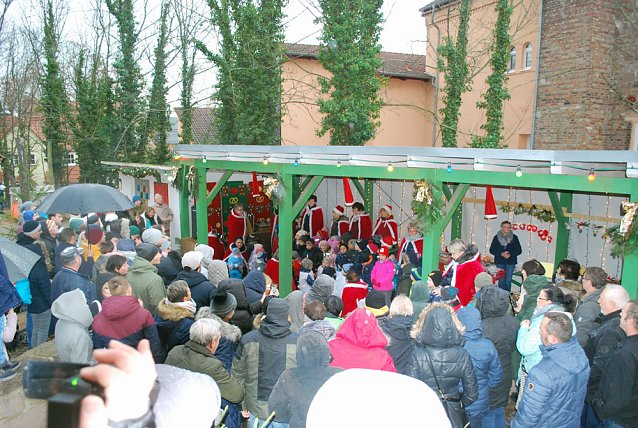 Bild: Gem&uuml;tlicher Weihnachtsmarkt