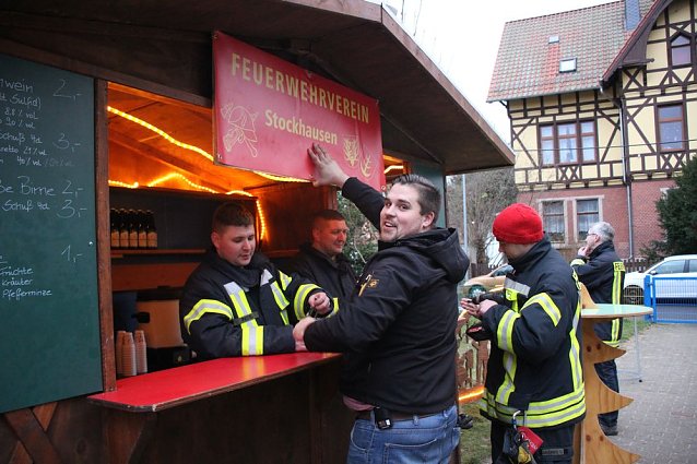 Bild: Krippenspiel und Adventsmarkt