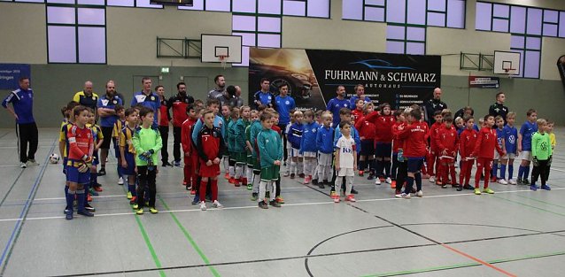 Bild: Fu&szlig;ballturnier fortgesetzt