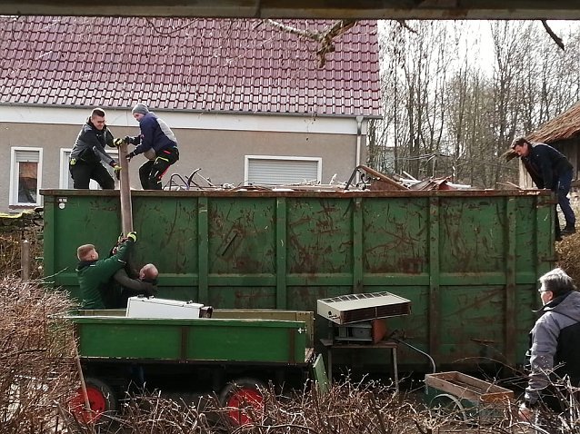 Bild: Schrottaktion 2.0 der Feuerwehr Clingen