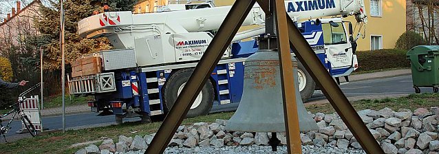 Bild: Ged&auml;chtnisglocke aufgestellt