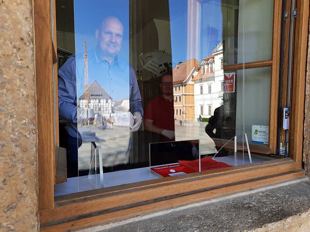 Bild: Mehr zum Tragen von Schutzmasken