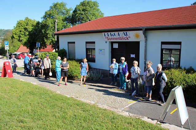 Bild: Ansturm aufs Bergbad