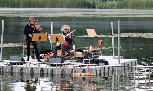 Bild: Erfolgreiche Open-Air-Konzerte an den Bebraer Teichen