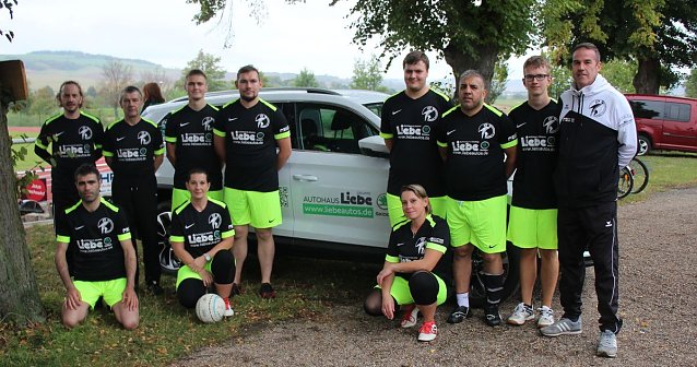 Bild: Faustball: Trotz Regens Turnier durchgezogen