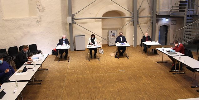 Bild: Kreisausschuss in der Cruciskirche