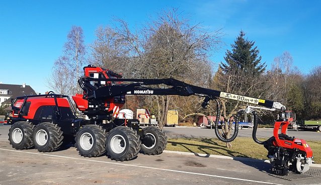 Bild: Nagelneu und voll digitalisiert: Achtr&auml;drige Baumerntemaschine (Harvester), die gemeinsam mit einer Holzr&uuml;ckemaschine (Forwarder, nicht abgebildet) ein hochmodernes Erntegespann der neuesten Maschinengeneration bei Th&uuml;ringenForst bildet