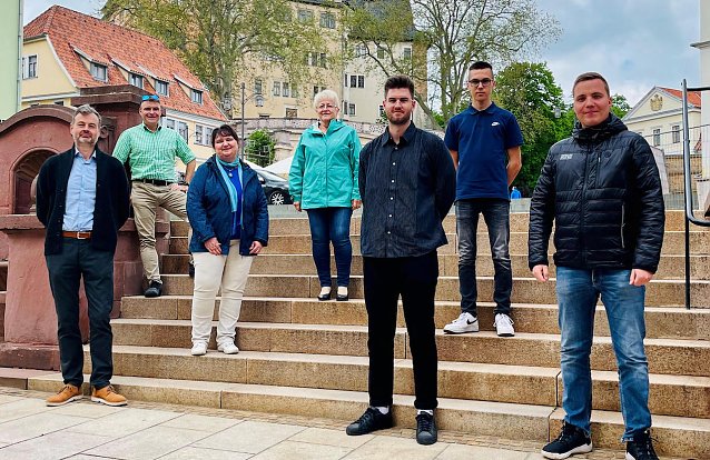 Bild: v r n l: Maik Drescher, Leon-Rob Diekneite, Paul Baudis, Thekla Lottermoser, Viola Blache, Patrick Kurth, Fred Degenhardt.