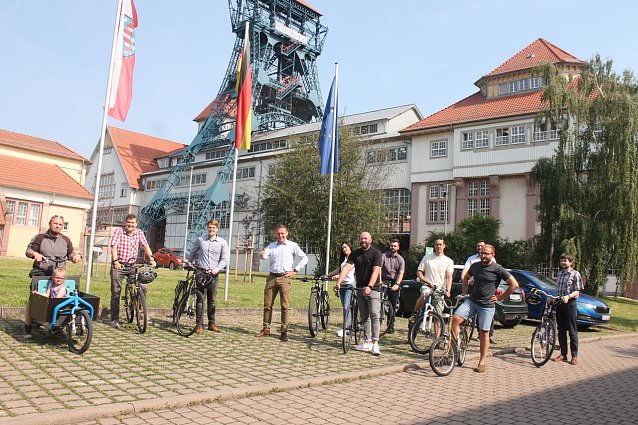 Bild: Mehrere Mitarbeiter der K-UTEC AG Salt Technologies in Sondershausen, Hauptsponsor der diesj&auml;hrigen STADTRADELN-Kampagne im Kyffh&auml;userkreis, beteiligen sich mit einem firmeneigenen Team an der Aktion.