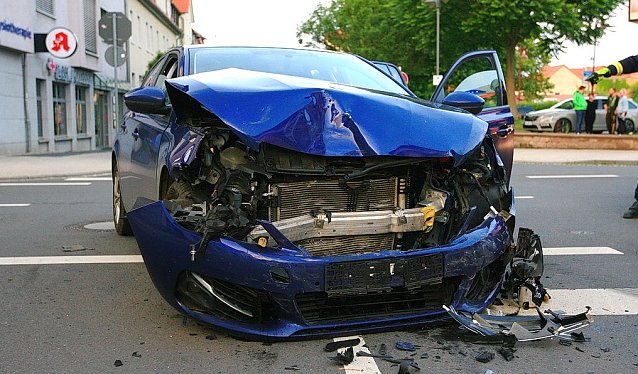 Bild: Unfall in der Sondersh&auml;user Innenstadt