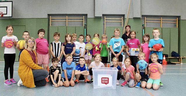 Bild: Sch&uuml;lerinnen und Sch&uuml;ler der Klasse 1c der Staatlichen Grundschule "Franzberg"