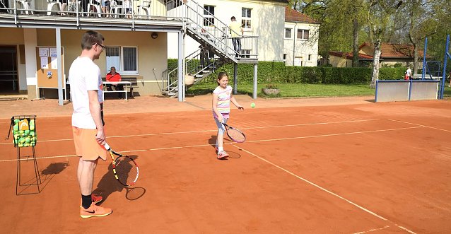 Bild: Tag der offenen T&uuml;r beim Tennisverein Blau-Wei&szlig; in Sondershausen