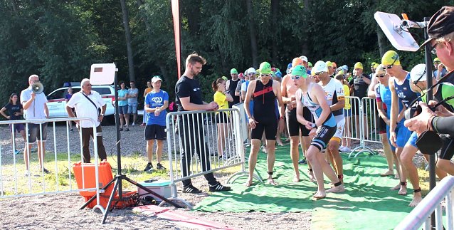 Bild: Start zum 18. Scheunenhof Triathlon