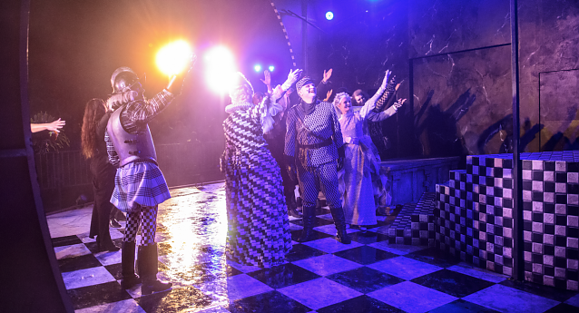 Bild: Auch die "Addams Family" kam bei den Schlossfestspielen gut an