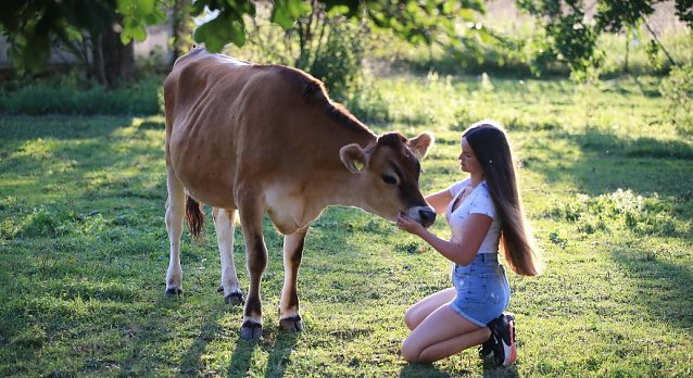 Bild: Friederike mit ihrem Freund Tabaluga