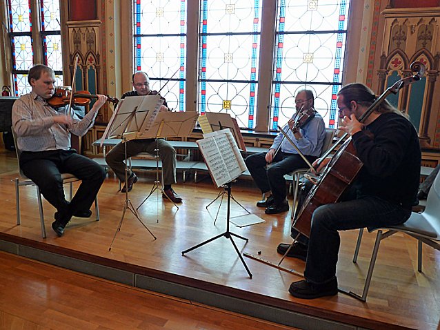 Bild: Musikstunde im Scholl-Gymnasium