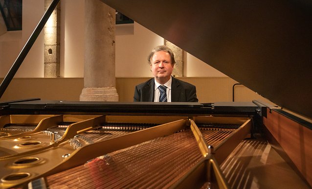 Bild: Pianist Ronald Uhlig