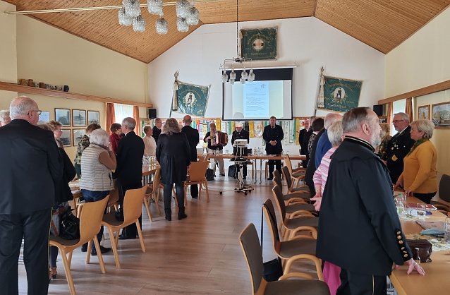 Bild: Jahreshauptversammlung beim Bergmannsverein Gl&uuml;ckauf" endete mit dem Steigerlied