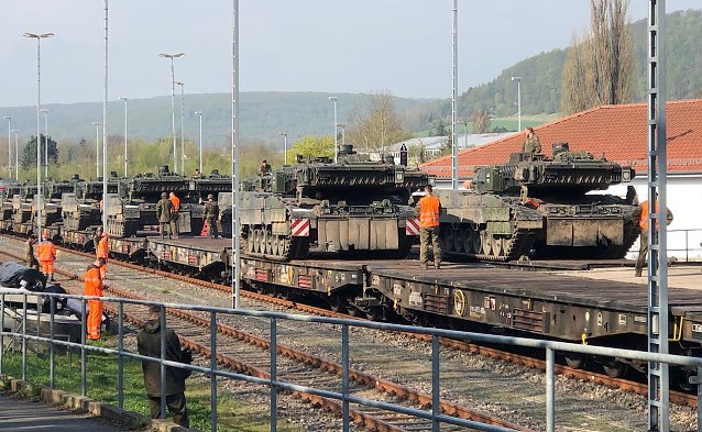 Bild: Leopard 2 Panzer zur&uuml;ck in Bad Frankenhausen