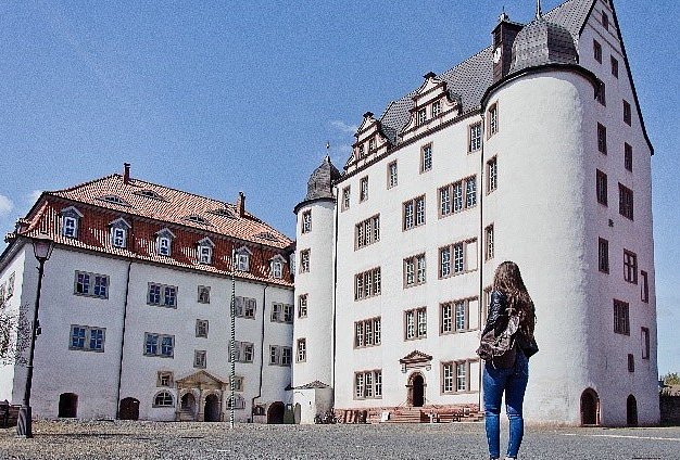 Bild: Veranstaltung &uuml;ber das Wirken von Emmy Hennings im Heringer Schloss