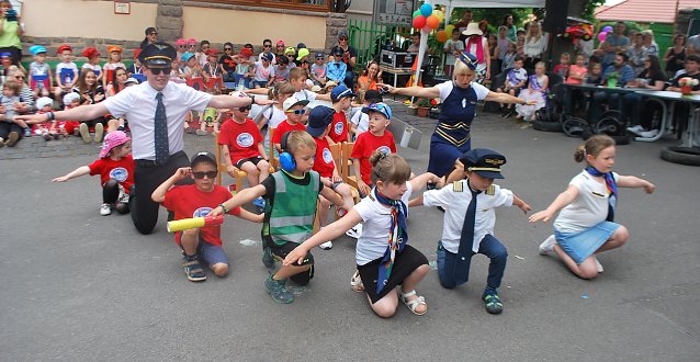 Bild: Kindervillakinder im "Landeanflug" auf Bad Frankenhausen