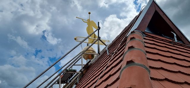 Bild: Turmbekr&ouml;nung in Kirchengel