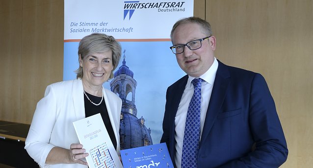 Bild: Professor Dr. Karola Wille, Intendantin des Mitteldeutschen Rundfunks (MDR) und Dr. Dirk Schr&ouml;ter, Vorsitzender Landesverband Sachsen im Wirtschaftsrat der CDU 