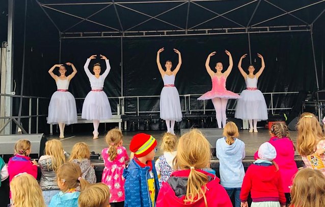 Bild: Weltkindertag mit dem Tanzstudio Radeva