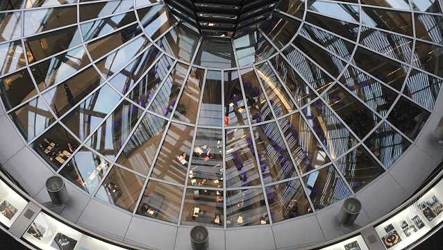 Bild: Schauen FDP-Politiker bald als Besucher auf die Arbeit des Bundestages?