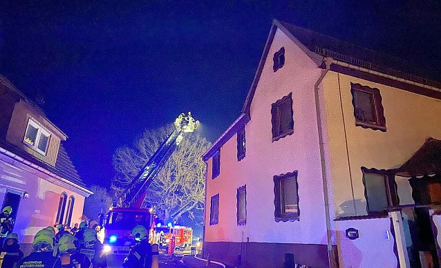 Bild: Schornsteinbrand in Niederspier mit gro&szlig;em SAchschaden
