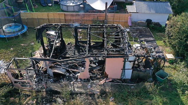 Bild: Nach Gartenlaubenbrand (bei Tageslicht) -  Sondershausen-Bebra